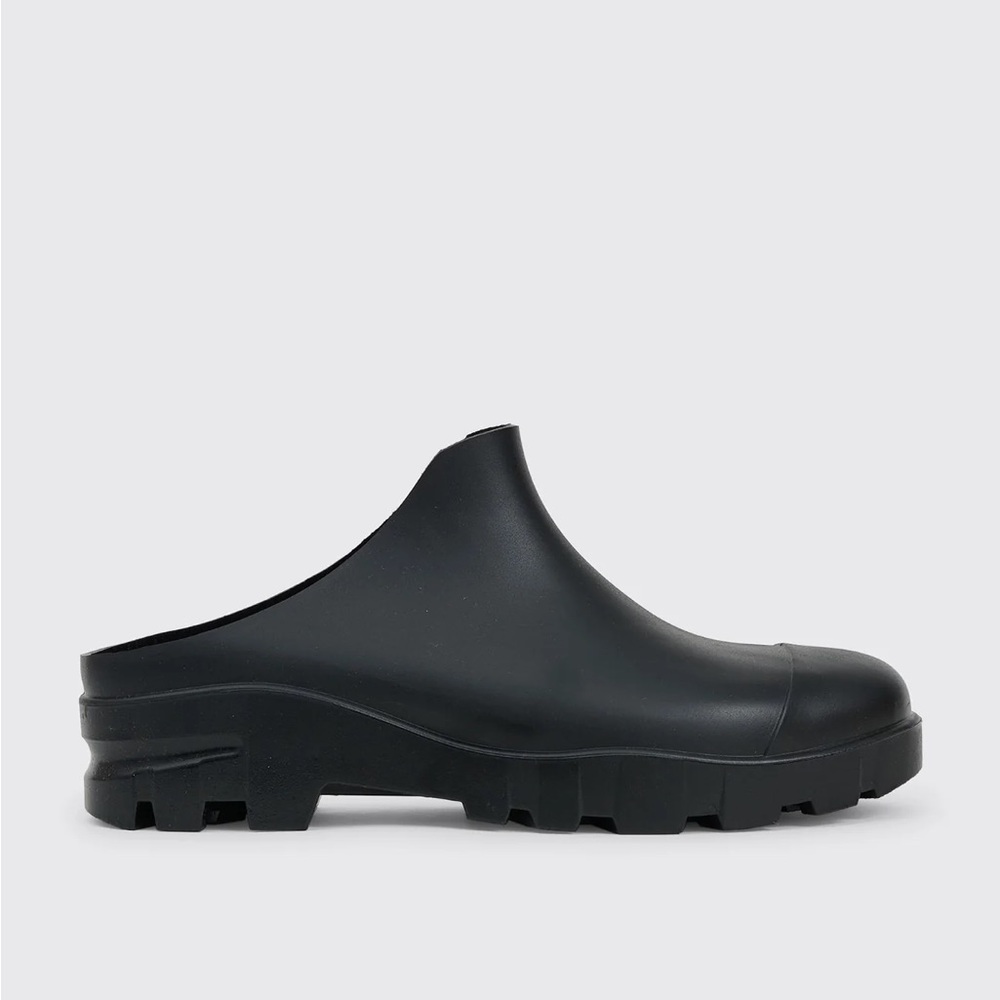 Chillbies in black